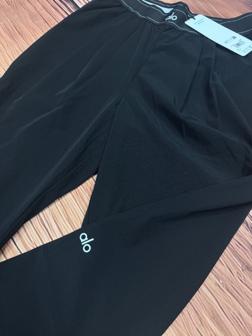 NWT Black ALO Yoga💟 Relaxed Straight Leg Suit Up Trouser  (Regular 30") - Picture 7 of 7